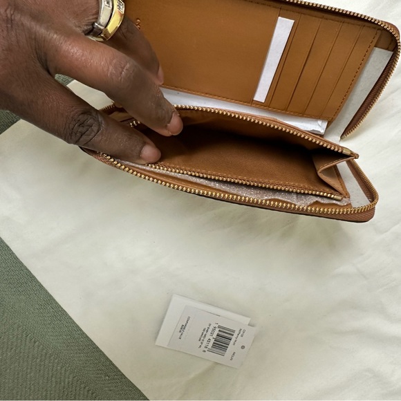 NWT COACH LIMITED EDITION DIARY EMBROIDERY MEDIUM ZIP AROUND WALLET - Picture 5 of 5